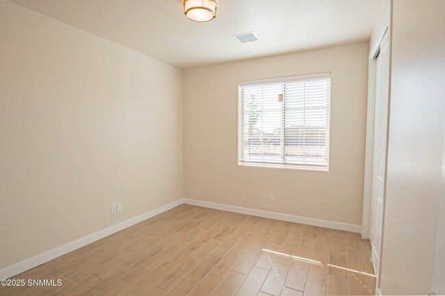 Building Photo - 3883 Heartland Lp