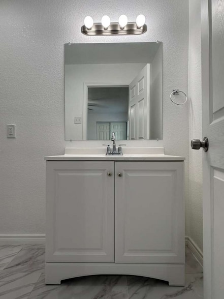 Building Photo - 7642 Quail St