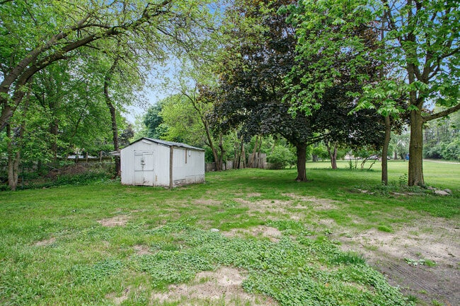 Building Photo - 2804 Mt Olivet Rd