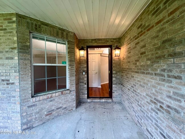 Building Photo - 1800 Castille Dr