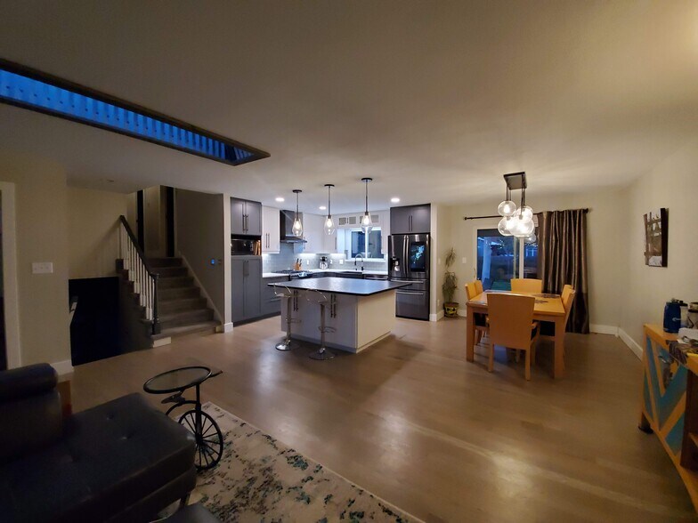 Building Photo - 2200 Sheffield Dr.