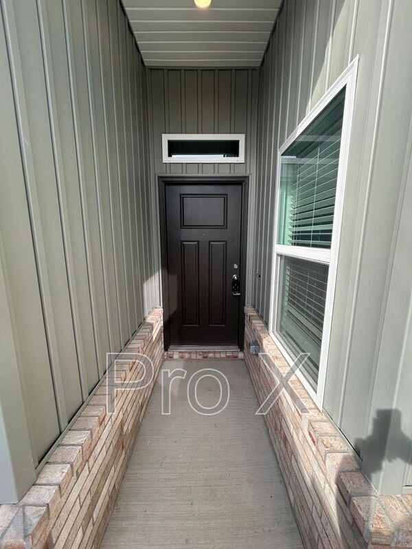 Building Photo - 112 NW 67th Ave