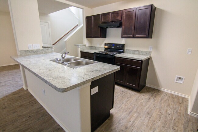Primary Photo - 2105 Oakwood Forest Dr