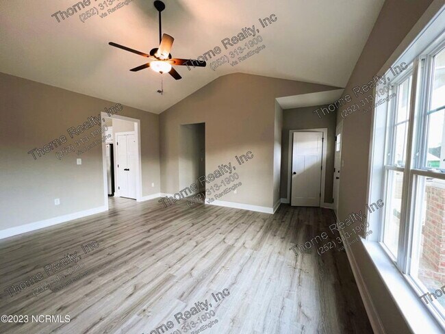 Building Photo - 36 B P Ct