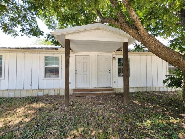 Primary Photo - 1301 W 14th St
