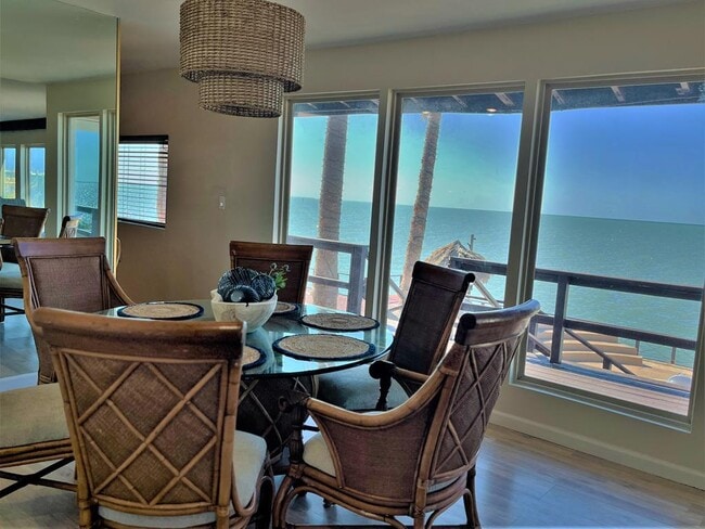 Building Photo - 602 N Shore Dr E