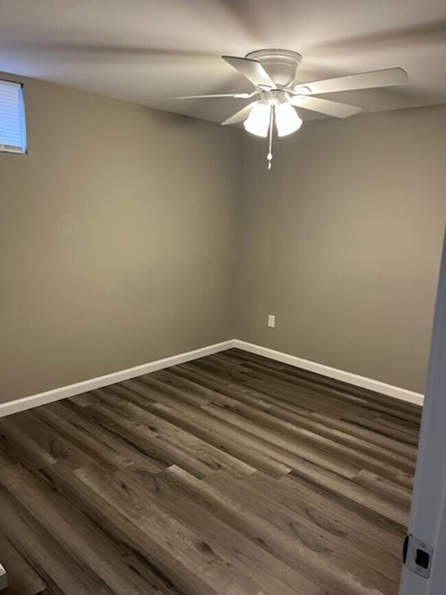 Building Photo - 740 W Wood St