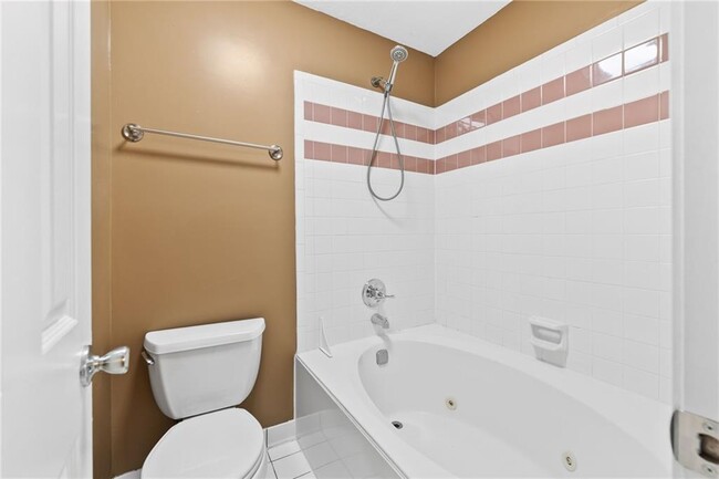 Building Photo - 2266 Oak Glenn Cir