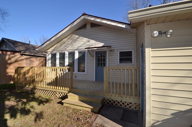 Building Photo - 7602 Blessing Ave