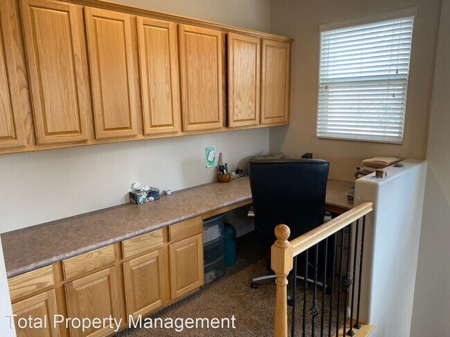 Building Photo - 5 br, 3 bath House - 4302 W Delta Ct.
