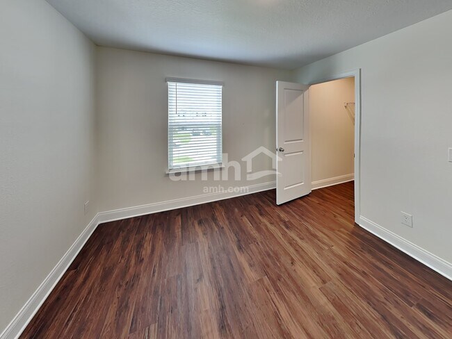Building Photo - 6202 Little Blf Cir