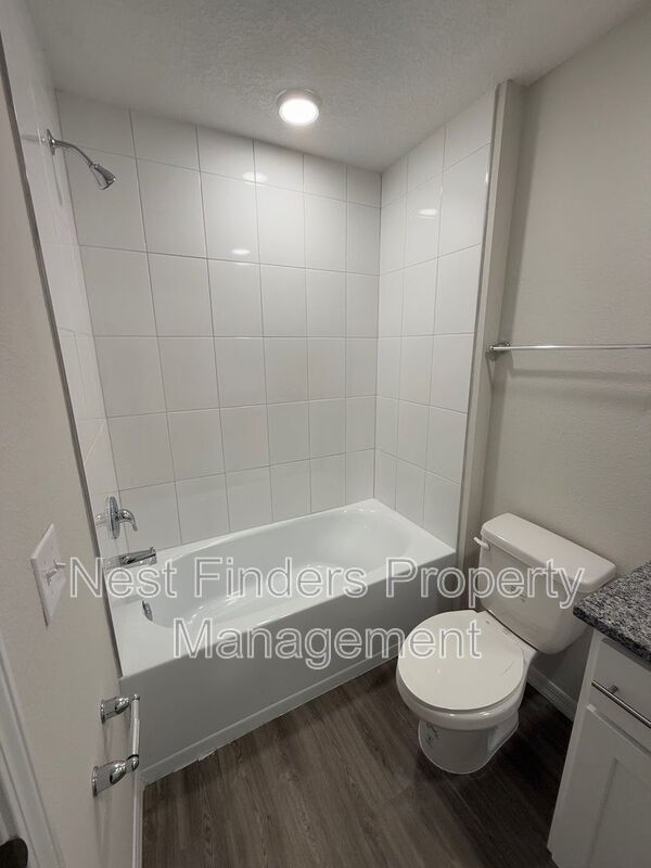 Building Photo - 11454 Oakfield Ct