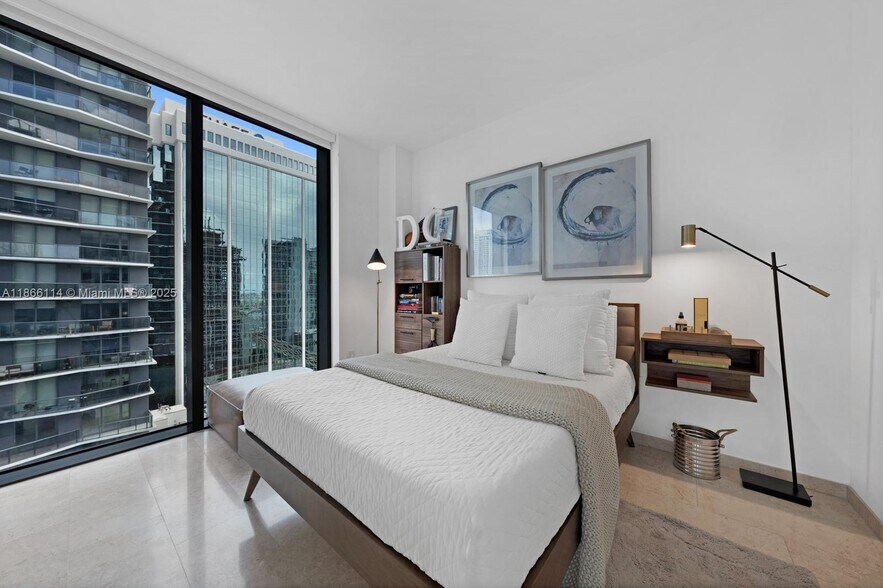 Building Photo - 88 SW 7th St