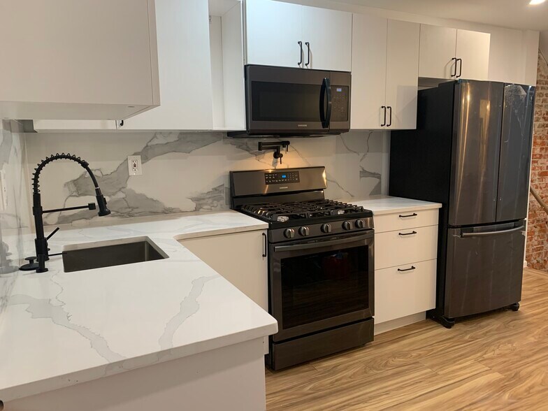 Building Photo - 1506 N Stillman St