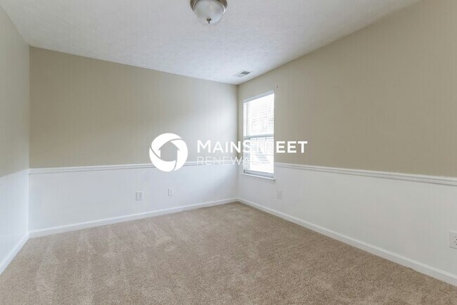 Building Photo - 4 Bedroom Pet-Friendly Home in Acworth, GA with Main Street Renewal