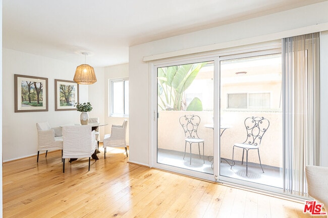 Building Photo - 914 Lincoln Blvd