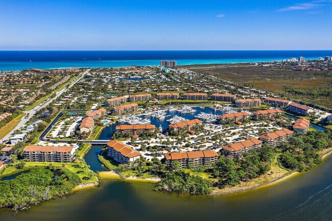 Building Photo - 2301 Marina Isle Way