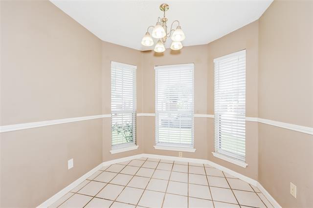 Building Photo - 400 Moss Hill Dr