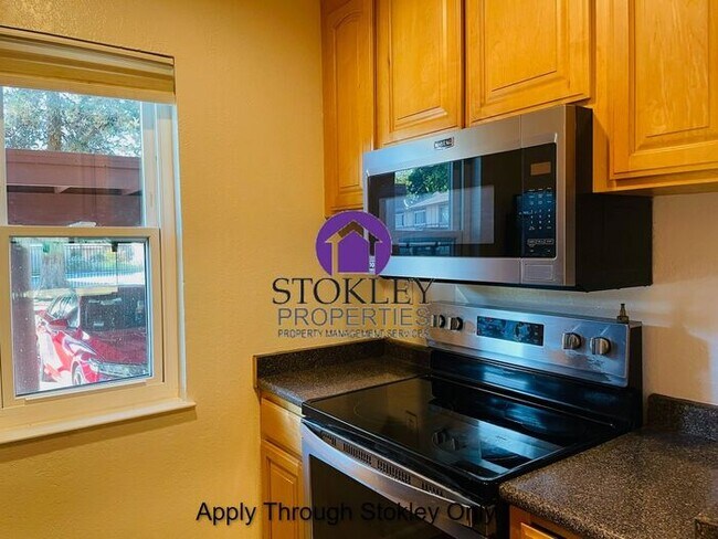 Building Photo - Stokley Properties Welcomes 1534 Parkwood ...