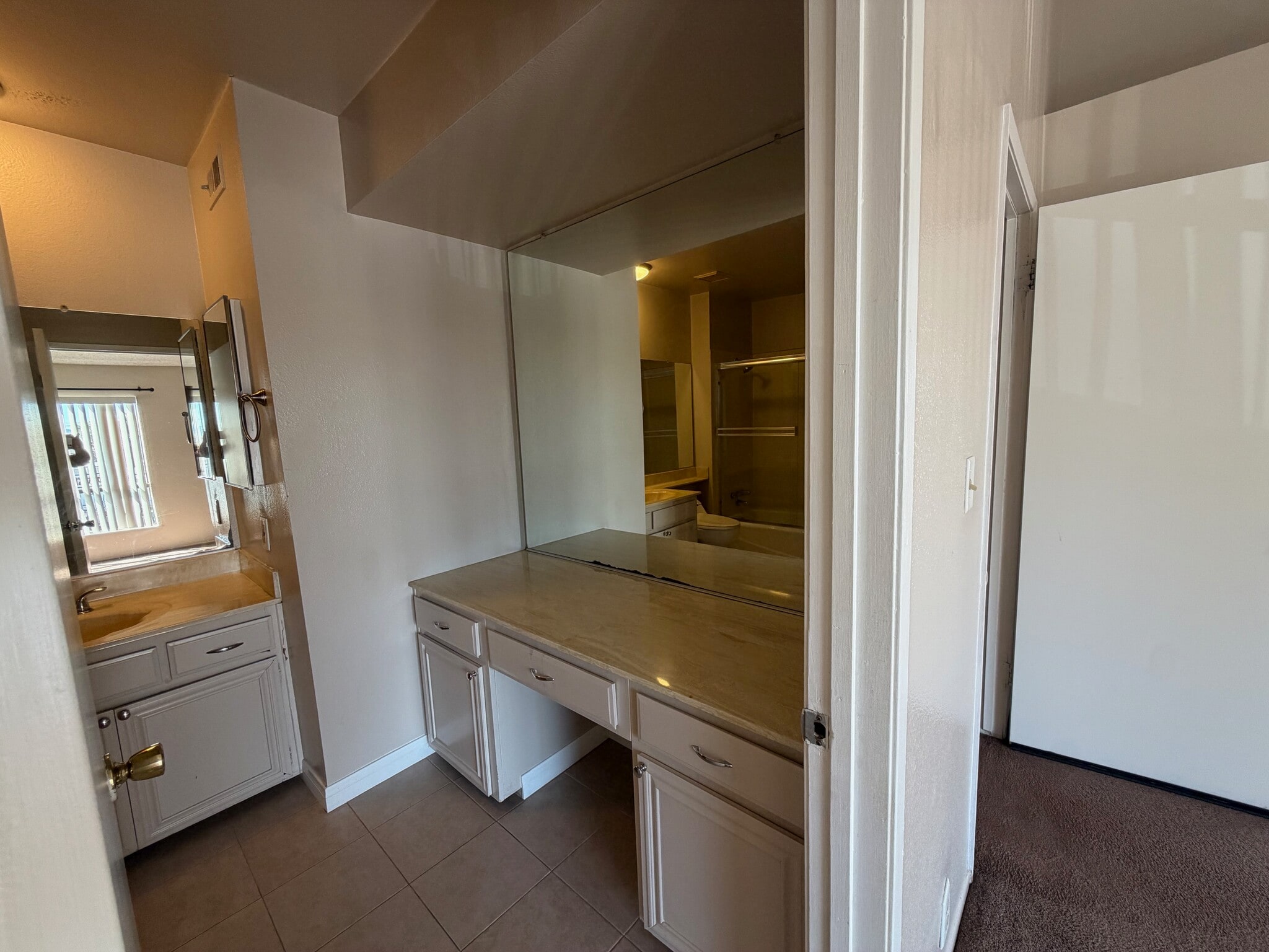 Building Photo - 7226 Jordan Ave