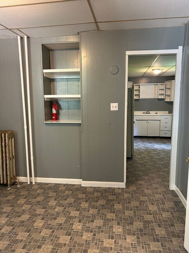 Building Photo - 25 N Washington St