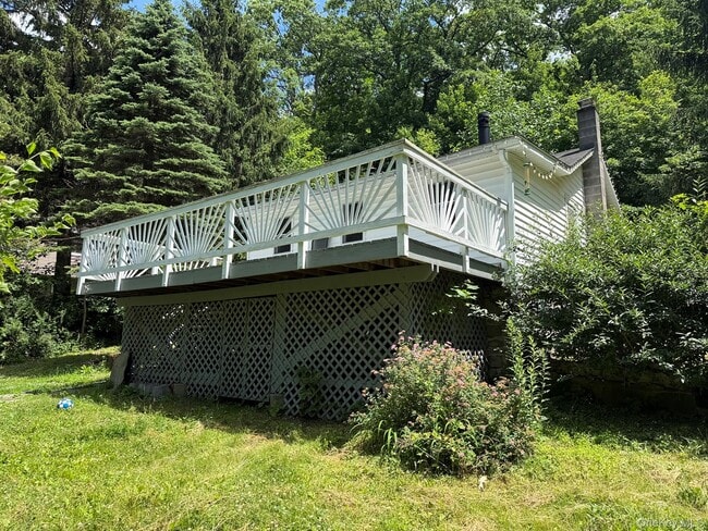 Building Photo - 25 Gloria Trail