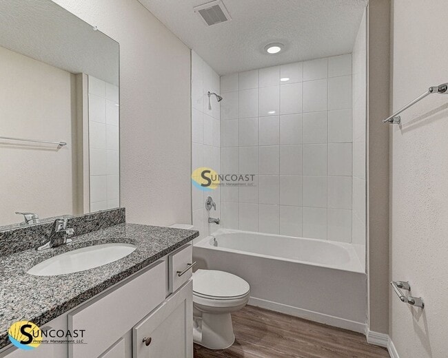 Building Photo - 9524 Hood Rd