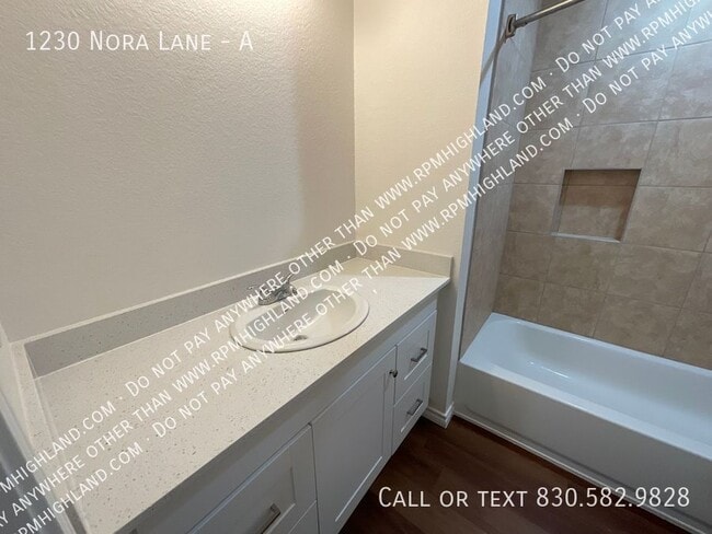 Building Photo - 1230 Nora Ln
