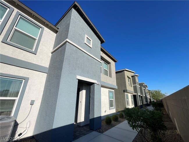 Building Photo - 9383 Jade Mesa St