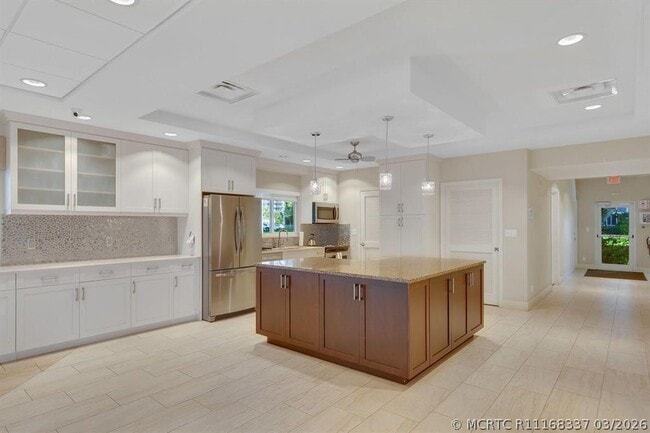 Building Photo - 3300 S Ocean Blvd