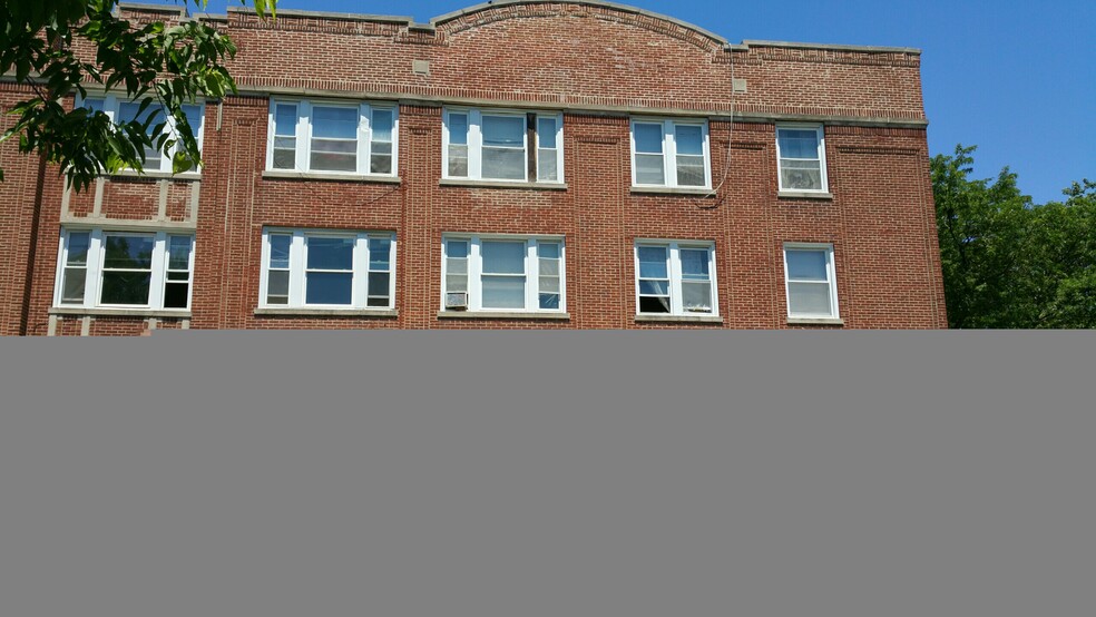 Beautiful building security doors with intercom and on site maintenance - 6858 S. Merrill