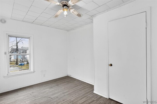 Building Photo - 609 22nd St