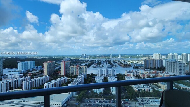 Building Photo - 17001 Collins Ave