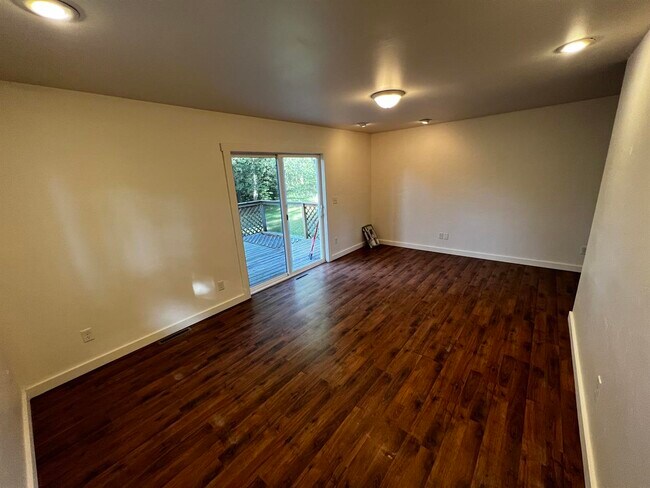 Building Photo - 9197 Cty J-Unit A