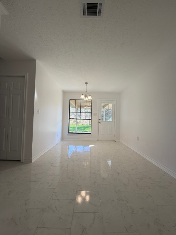 Building Photo - 514 Mimosa Dr