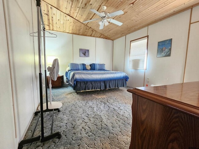 Building Photo - 845B CR 1987