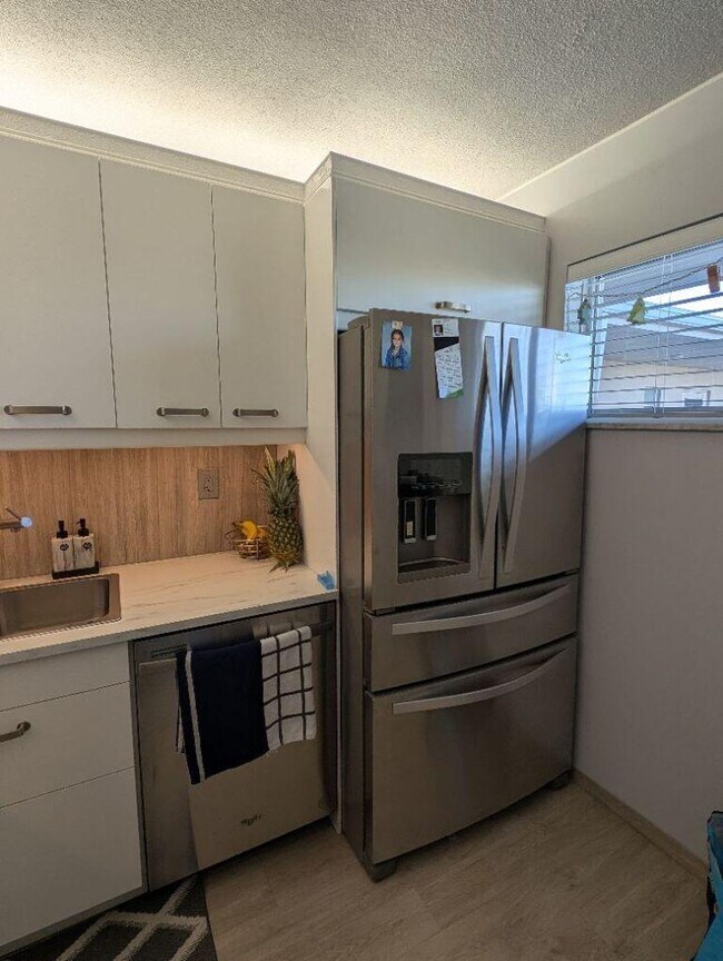 Building Photo - 2812 Garden Dr S