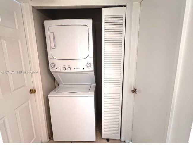 Building Photo - 8911 SW 123rd Ct