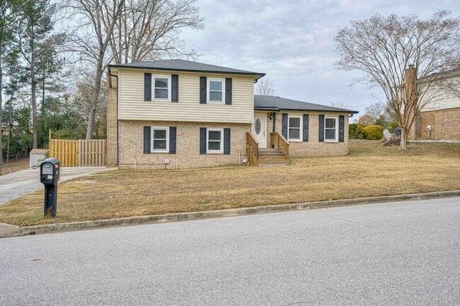 Building Photo - 115 Sunnywood Dr