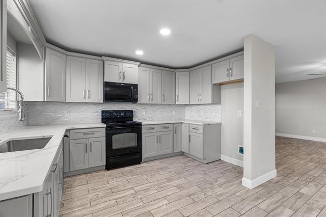 Building Photo - 9952 Sparrow Hawk Ln