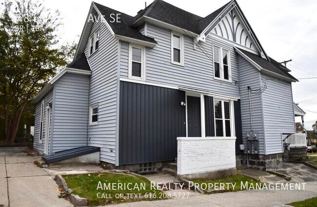 Building Photo - 648 Lafayette Ave SE