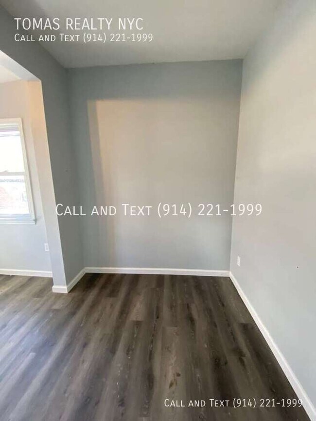 Building Photo - 1 Oneida St