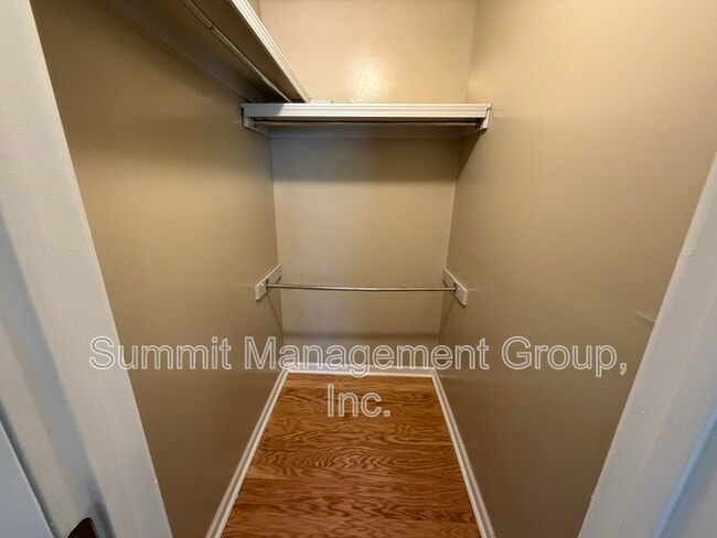 Building Photo - 1611 Ellington Rd SE