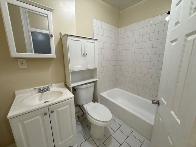 Building Photo - Two Bedroom House In Baltimore City