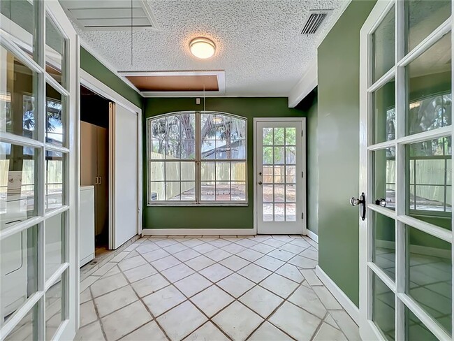 Building Photo - 2557 Riva Ct