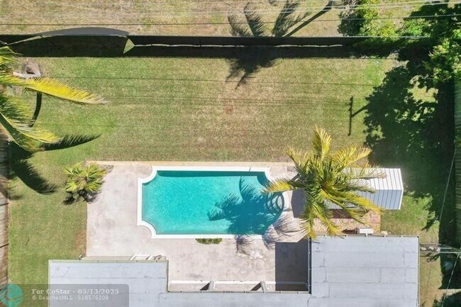 Building Photo - 5600 SW 8th St