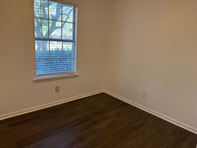 Building Photo - Pleasant 3 Bedroom Home for Rent!