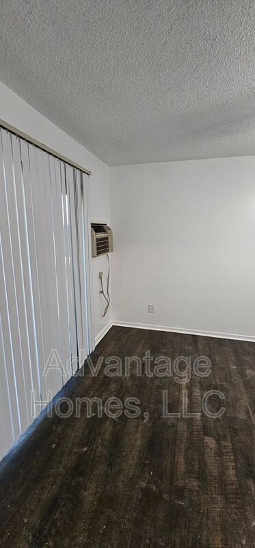 Building Photo - 123 S Chester St
