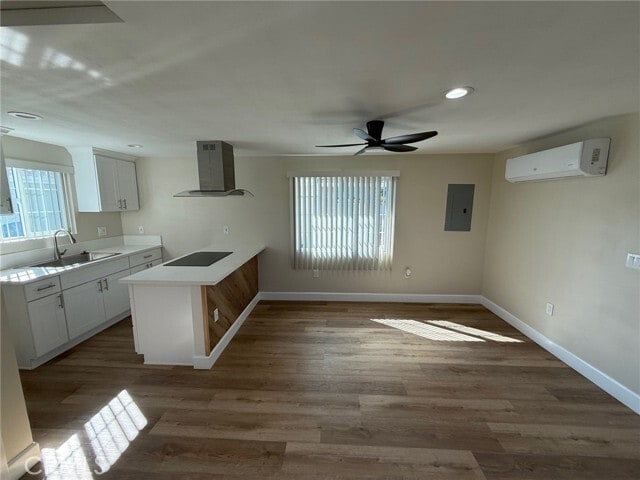 Building Photo - 735 N Bush St