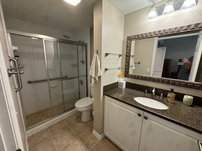 Building Photo - 5025 SW 91 Ct